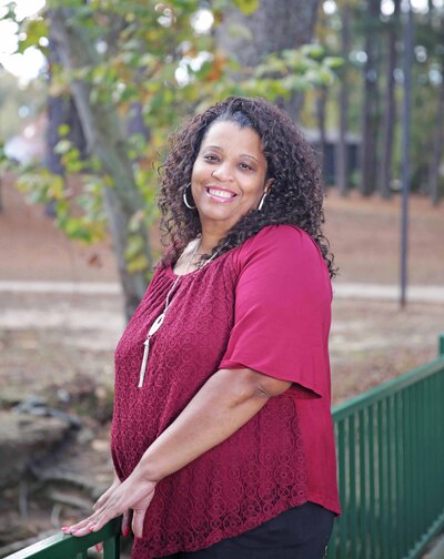 carolyn simmons